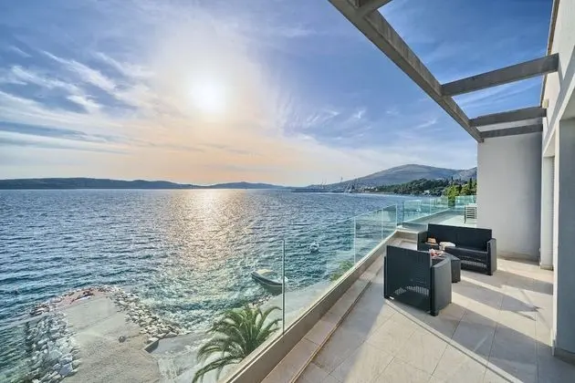 Luxury Villa, 4 Bedrooms, Terrace, Sea View