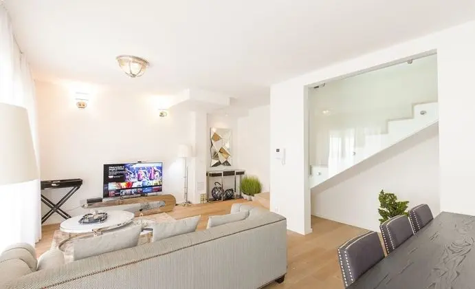 Luxury Villa, 5 Bedrooms, Terrace, Sea View