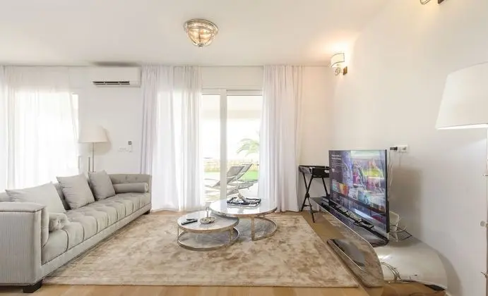 Luxury Villa, 5 Bedrooms, Terrace, Sea View