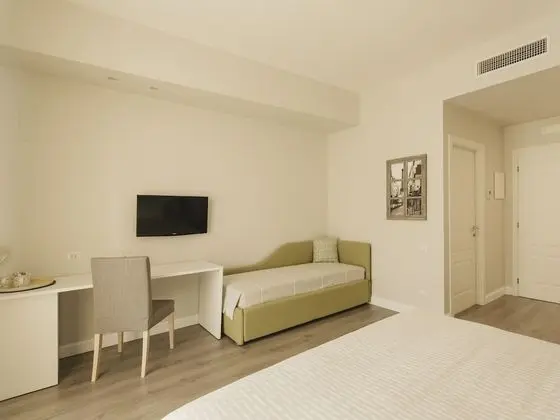 Dört Kişilik Oda, Banyolu/Duşlu, Park Manzaralı