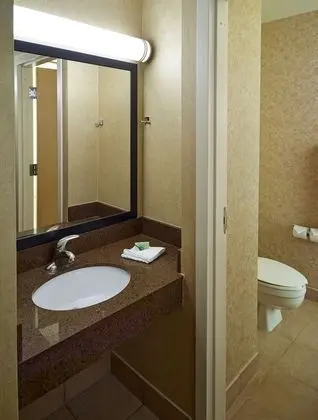 Premium Oda, 2 Büyük (Queen) Boy Yatak, Sigara İçilmez
