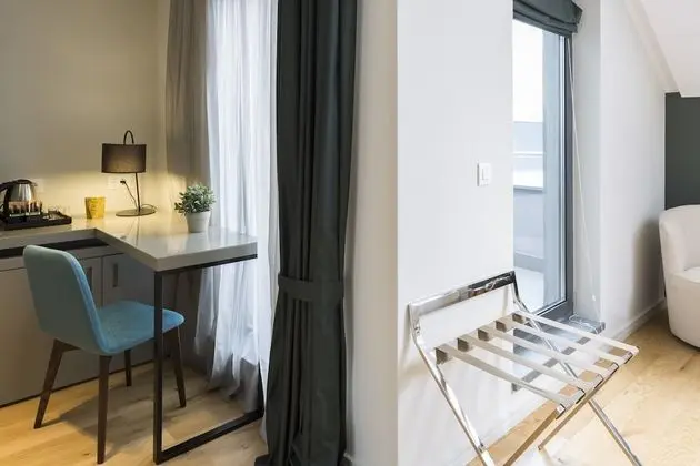 Deluxe Tek Büyük veya İki Ayrı Yataklı Oda, Balkon, Şehir Manzaralı