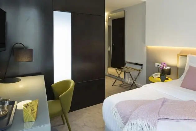 Standard Tek Büyük veya İki Ayrı Yataklı Oda, Şehir Manzaralı