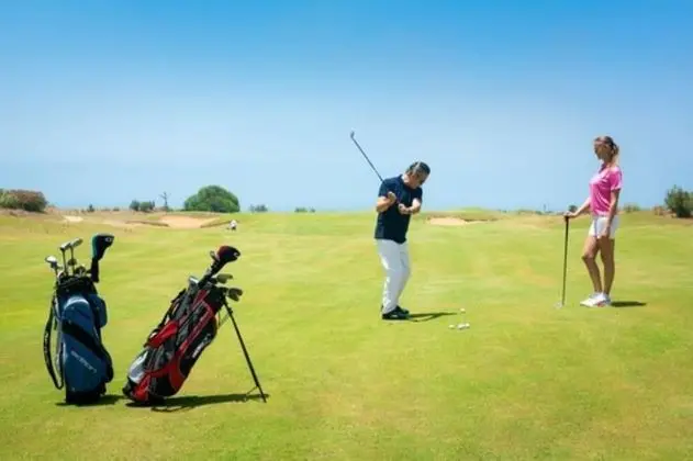 Standard Tek Büyük Yataklı Oda, Golf Manzaralı