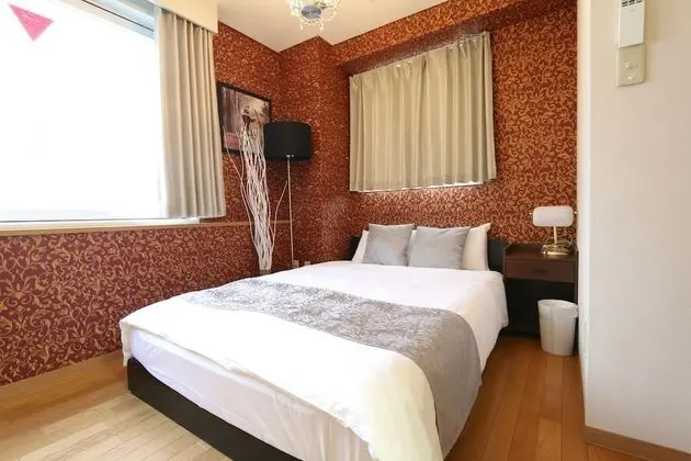 Tek Büyük Yataklı Oda (2 Bed Room 502)