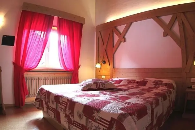 Classic Tek Büyük veya İki Ayrı Yataklı Oda