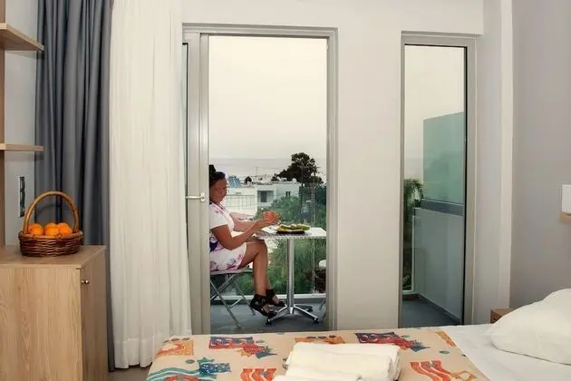 Superior Tek Büyük veya İki Ayrı Yataklı Oda