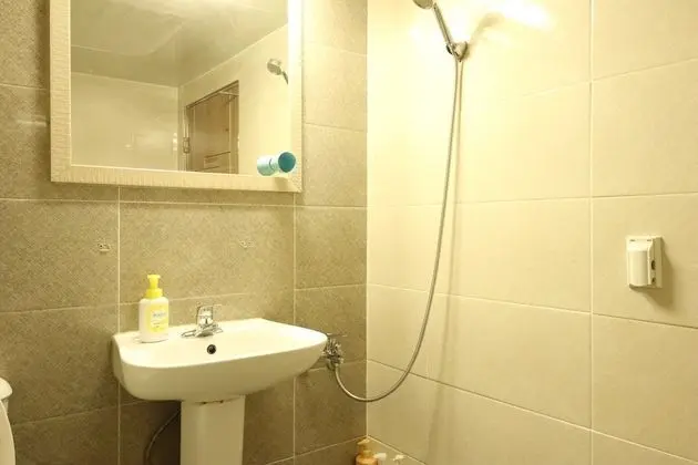 Economy Oda, 2 Büyük (Queen) Boy Yatak, Sigara İçilmez, Ortak Banyo