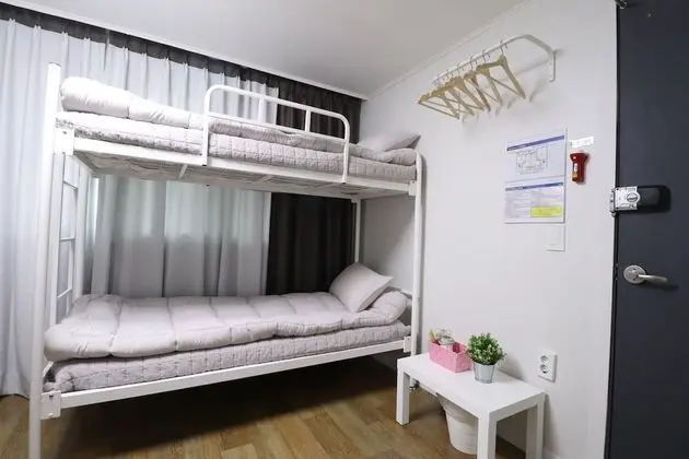 Economy Ortak Ranzalı Oda, Karma Ranzalı Oda, Sigara İçilmez, Ortak Banyo
