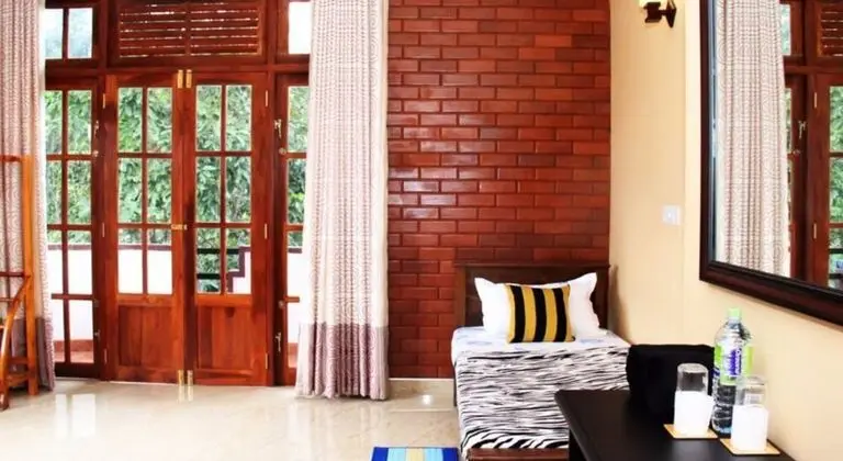 Deluxe Üç Kişilik Oda, Tepe Manzaralı