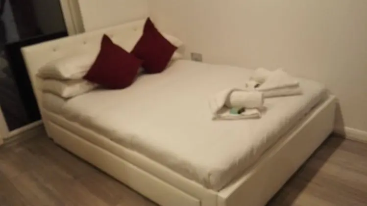 Apart Daire, 2 Yatak Odası, Sigara İçilmez