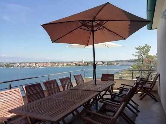Apart Daire (Ljilja - 10m from the sea with parkin)