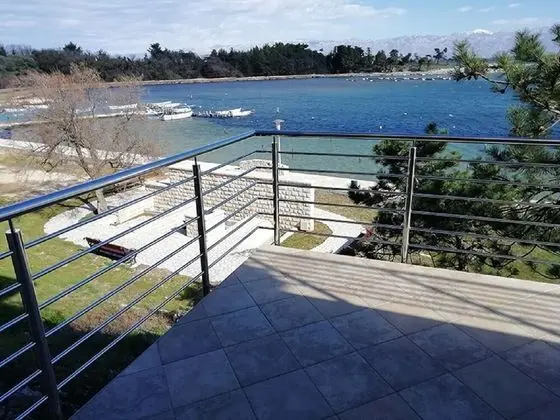 Apart Daire (Ljilja - 10m from the sea with parkin)