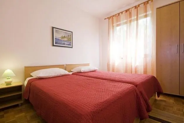 Apart Daire (Ljilja - 10m from the sea with parkin)