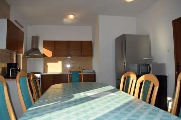 Apart Daire (Ljilja - 10m from the sea with parkin)