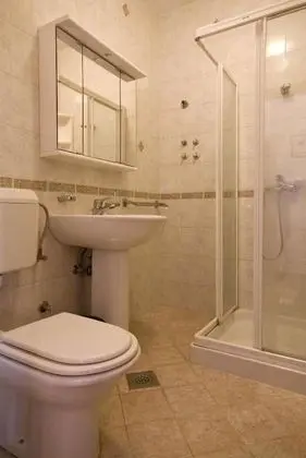 Apart Daire (Ljilja - 10m from the sea with parkin)