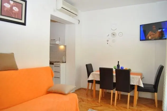 Apart Daire (Ljuba - 130 meter from sea - A4(2+1))