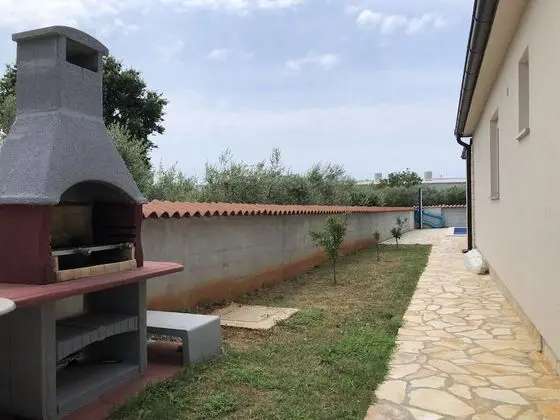 Ev (LjubaV - with pool - H(4))