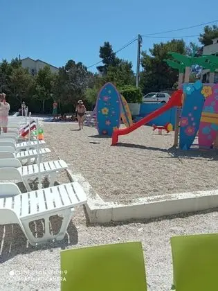 Apart Daire (Ljube - by the sea - A1(6+2))