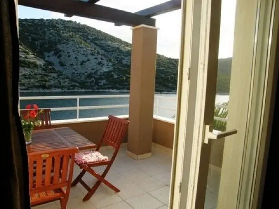 Apart Daire (Ljubi - 20 m from beach - A2 Crveni(2)