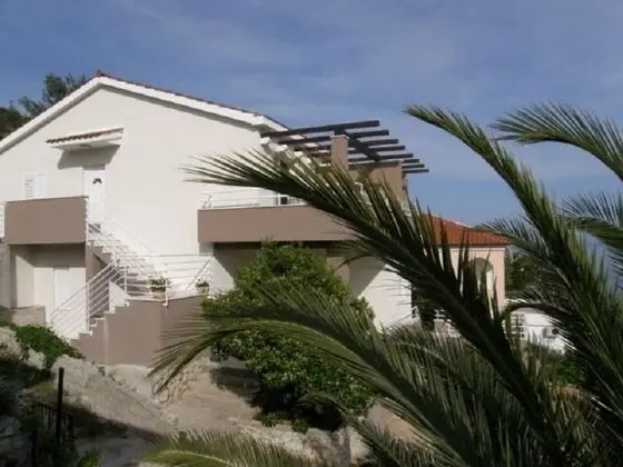 Apart Daire (Ljubi - 20 m from beach - A2 Crveni(2)