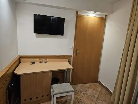 Economy Tek Büyük Yataklı Oda