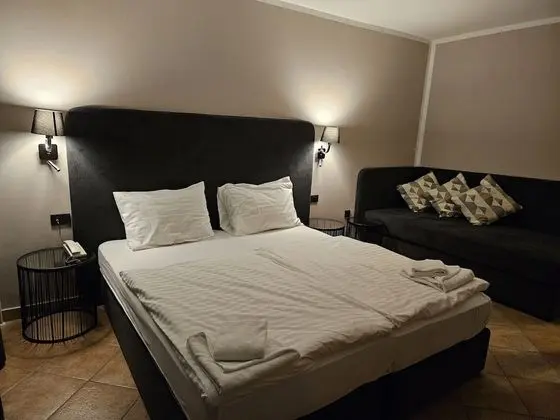 Standard Tek Büyük veya İki Ayrı Yataklı Oda