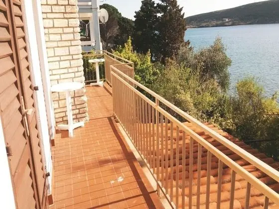 Apart Daire (Ljubo - 15m from the sea - A1(4+4))