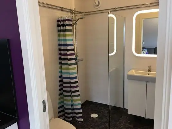 Kulübe (2+2 beds, private bathroom)