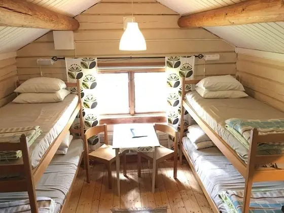 Kulübe (4 beds, shared bathroom)