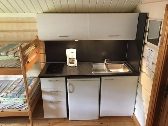 Kulübe (4 beds, shared bathroom)