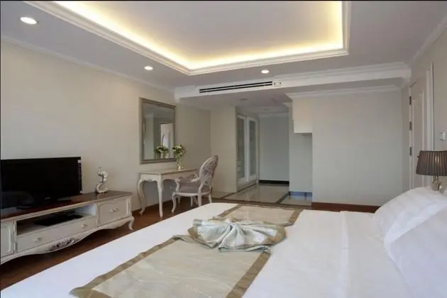 One Bedroom Suite