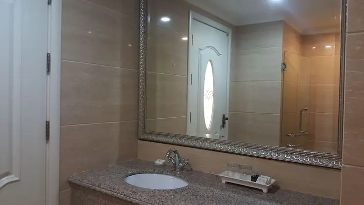 One Bedroom Suite