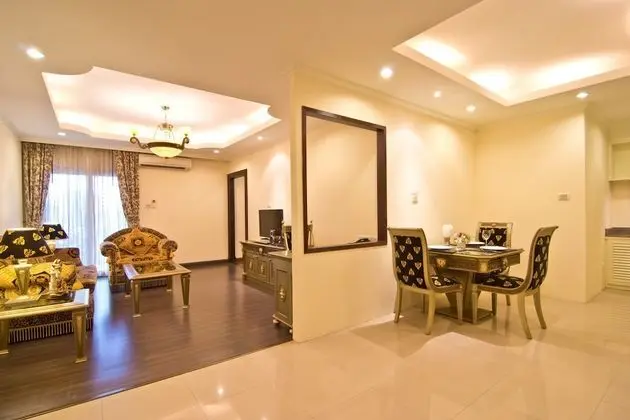 Versace suite