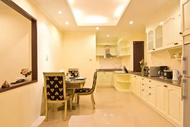 Versace suite