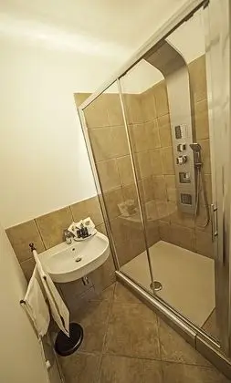 Tek Büyük Yataklı Oda, Tepe Manzaralı