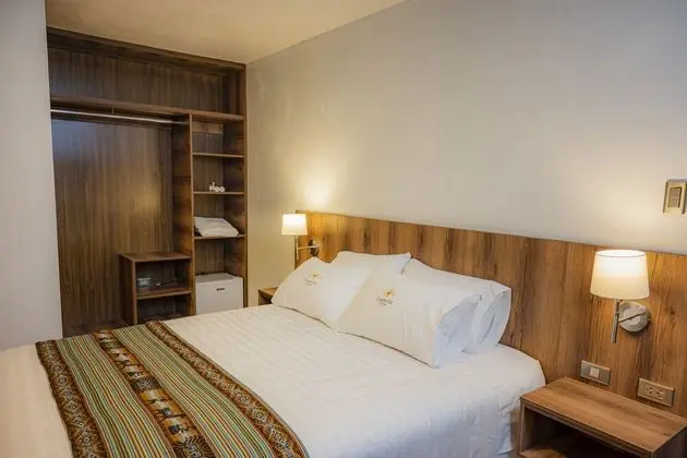 Superior Oda, 1 Büyük (Queen) Boy Yatak, Havuz Manzaralı