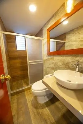 Superior Oda, 1 Büyük (Queen) Boy Yatak, Havuz Manzaralı