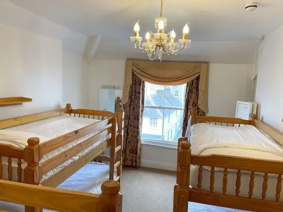 Standard Oda, Birden Çok Yatak (3 bunk beds)
