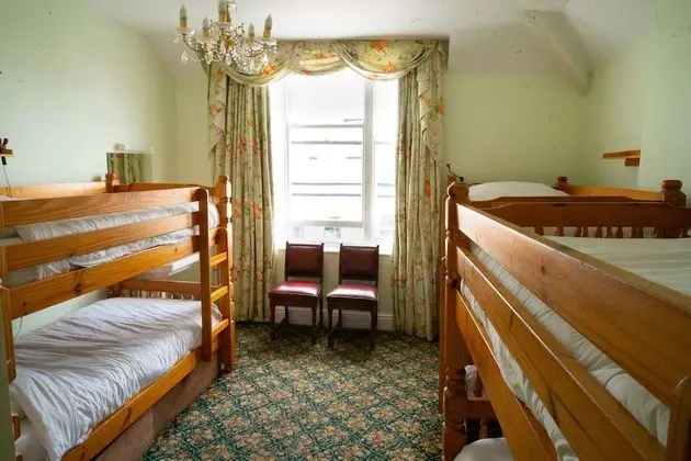Standard Oda, Birden Çok Yatak (3 bunk beds)