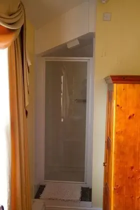 Standard Oda, Birden Çok Yatak (3 bunk beds)