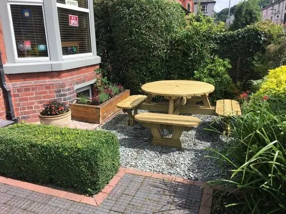Dört Kişilik Oda, Özel Banyo (Private Room Sleeps Max 6)