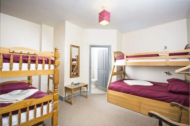 Exclusive Ev, Banyolu/Duşlu (Whole Hostel)