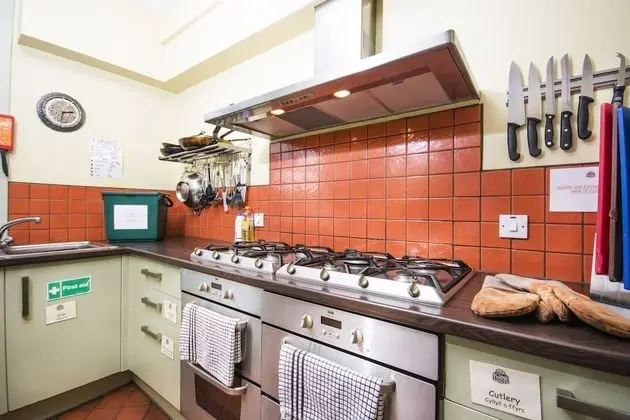 Exclusive Ev, Banyolu/Duşlu (Whole Hostel)