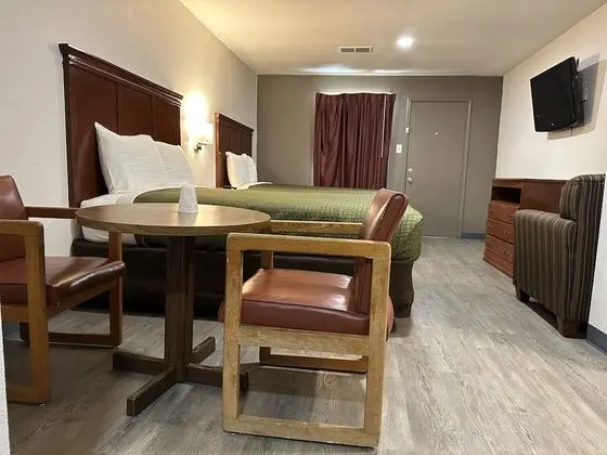 Deluxe Tek Büyük Yataklı Oda, 2 Büyük (Queen) Boy Yatak, Sigara İçilmez, Küçük Mutfak