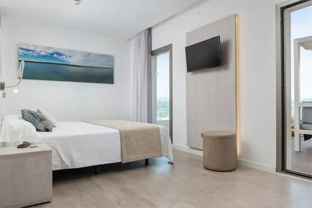 Deluxe Tek Büyük Yataklı Oda, Sıcak Su Havuzu, Deniz Manzaralı