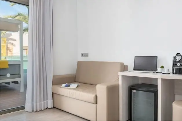 Deluxe Tek Büyük Yataklı Oda, Sıcak Su Havuzu, Deniz Manzaralı