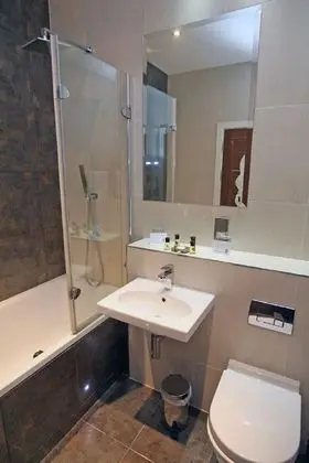Tek Büyük veya İki Ayrı Yataklı Oda, Deniz Manzaralı