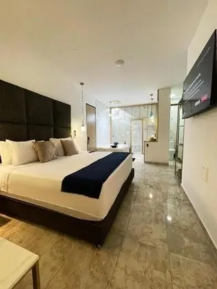 Luxury Oda