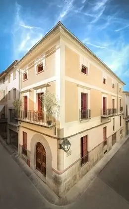 Premium Tek Büyük Yataklı Oda